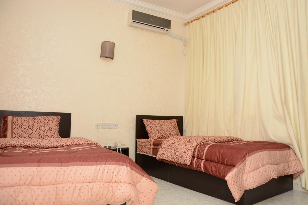 Teeba Palace Hotel Suites Amman Exterior photo