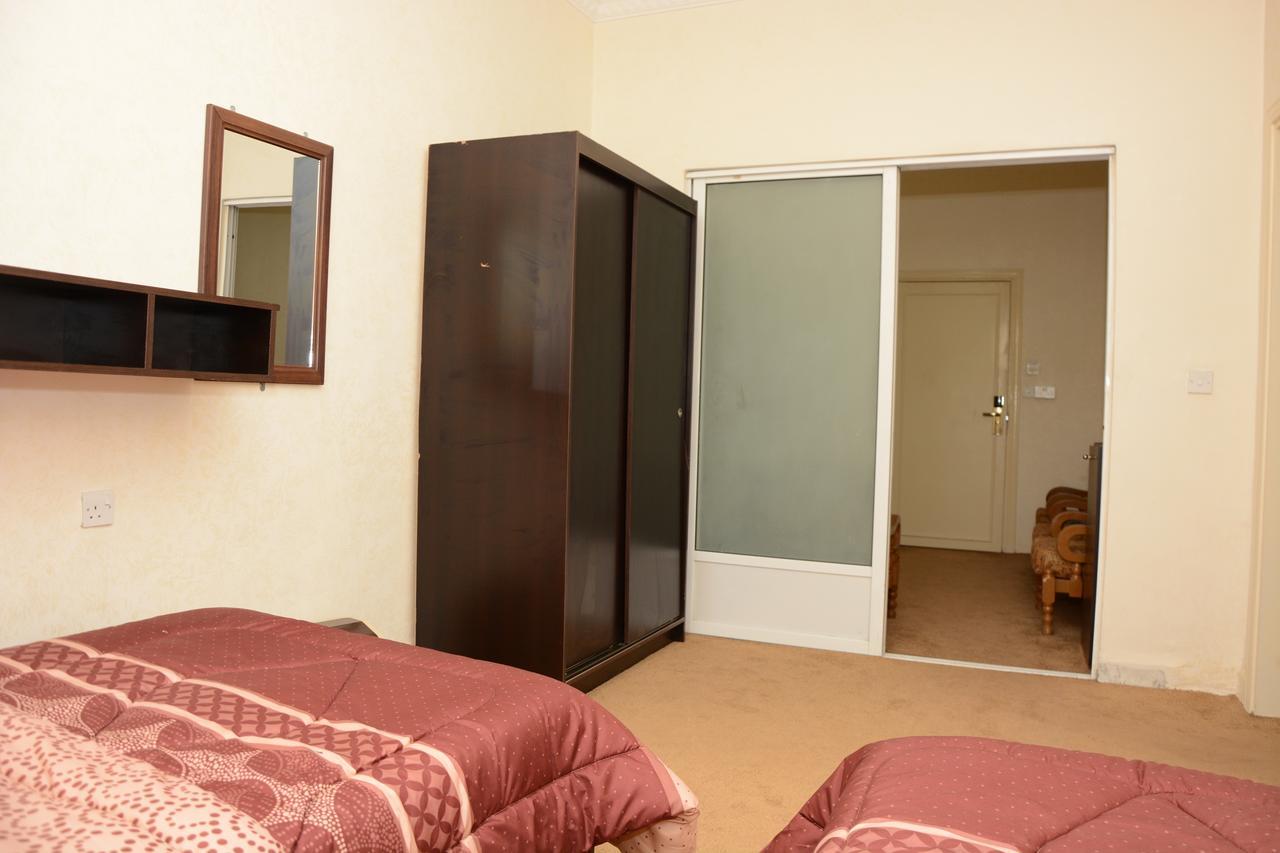 Teeba Palace Hotel Suites Amman Exterior photo