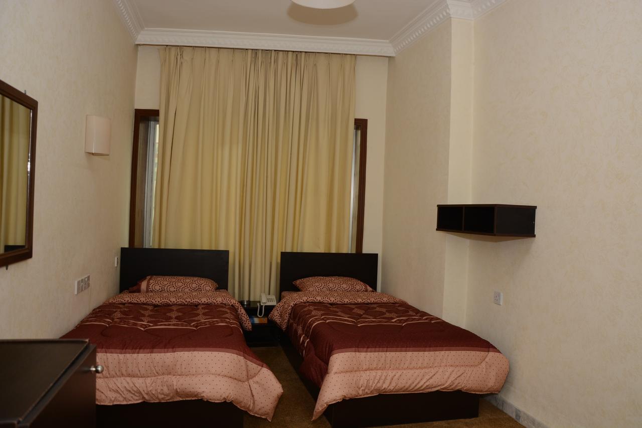 Teeba Palace Hotel Suites Amman Exterior photo