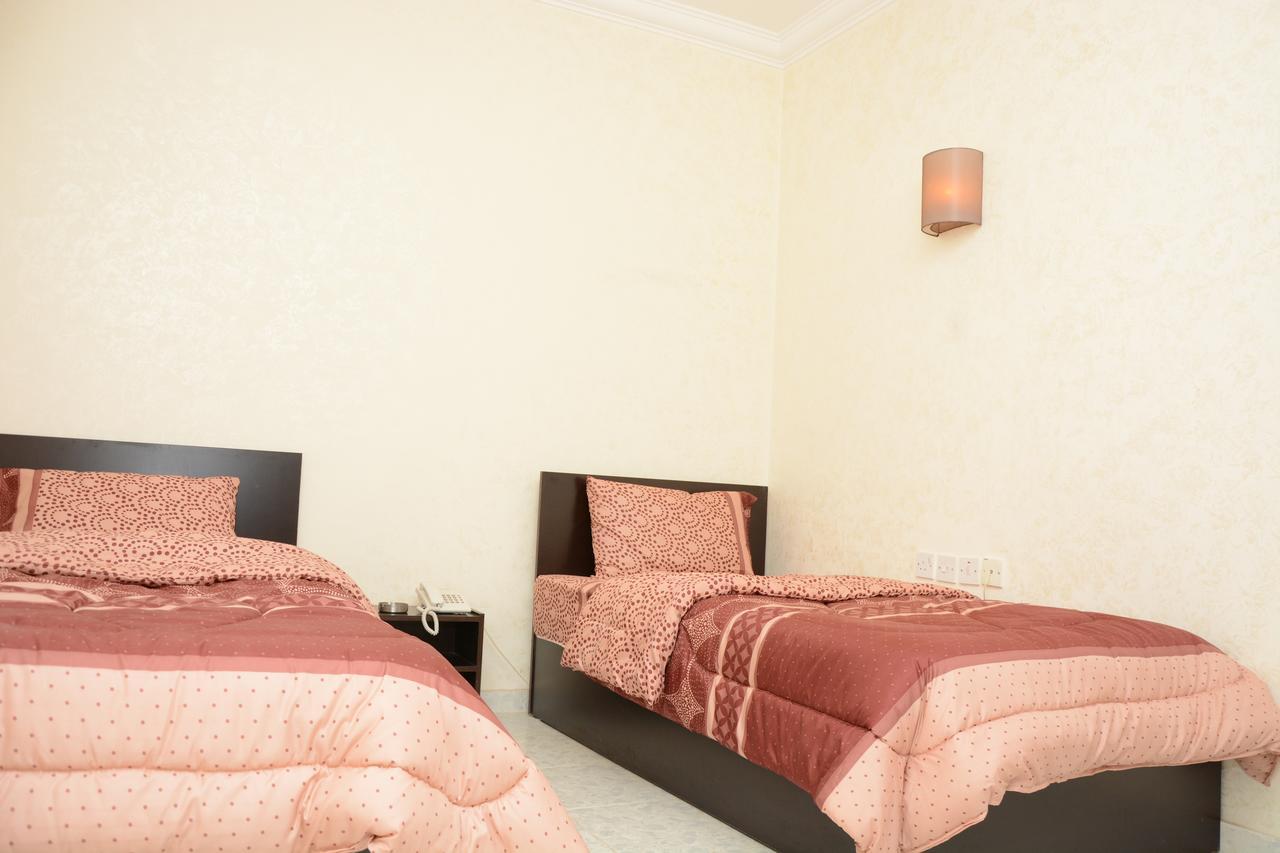 Teeba Palace Hotel Suites Amman Exterior photo