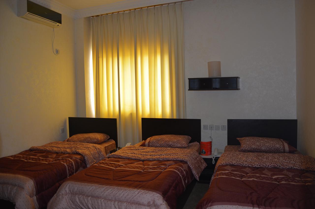 Teeba Palace Hotel Suites Amman Exterior photo